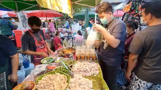 The Hidden Gems of Thai Street Food: A Culinary Adventure4