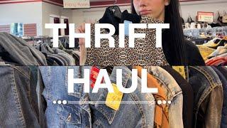 HUGE THRIFT HAUL | thrifting for winter clothes + try on