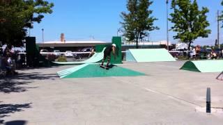 Dylan's first run at the skate competition