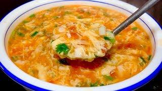 Tomato and egg soup seems simple, but there are skills if you want to make it well. The egg flower