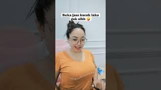 Tante goyang ebot sambil ngocok sange #tante #ebot #sexy #goyangebot #shortsviral #viralvideos