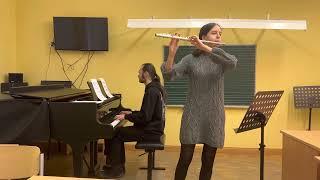 Ermolaeva Ekaterina, 15 y.o, Gnessin College Of Music. Saverio Mercadante Concerto e-moll ( I part)