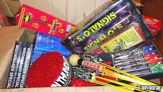 DOOS VOL MET VUURWERK AFSTEKEN!