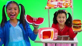 Jannie & Wendy Pretend Play w/ Magic Microwave Pretend Squishy Food Kids Toys