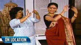 Madhuri Dixit And Saroj Khan Rehearsing On The Sets Of Sahibaan | Flashback Video