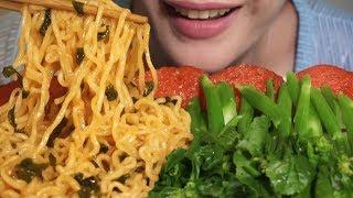 ASMR SpicyNoodles Kale  (Extreme Eating Sounds) - Mukbang Let's Eat No Talking | ASMR Yniao