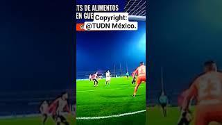 Autogol del Pollo Briseño provocado por César El Chino Huerta , Cuartos de Final Vuelta. TUDN Mex