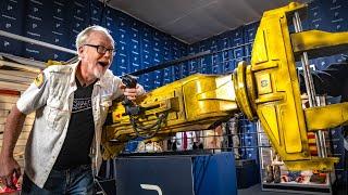 Adam Savage Meets The Original Aliens Power Loader Prop!