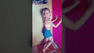 Mariluz bailando en tik tok(1)