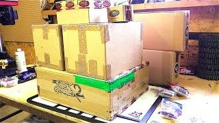 RC ADVENTURES - Unboxing a 1/4 scale KiLLER KRAWLER 2 - RC4WD KiT