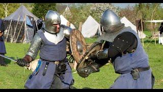 14c Knights: Swordfight with Buckler and Small shield