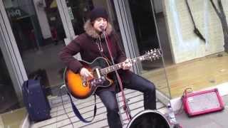 Michael Jackson's  Man in the mirror ( the best cover by a busker - Matthew Fearon)