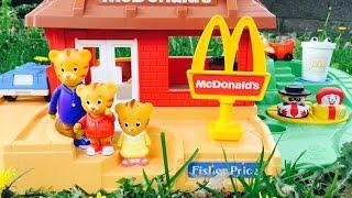 Rare MCDONALD'S Fisher Price Restaurant Play Place with DANIEL Tiger Toys!