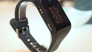 ZTE BlueWatch adds fitness tracking to a Pebble-like design