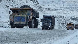 Работа водителем карьерного самосвала. Опять скользим