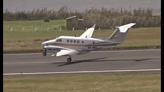 AMAZING KingAir200 landing with Strong Winds!!