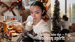 THE COZIEST HOLIDAY VLOG | decorating my first apartment | christmas shopping | gift ideas | baking