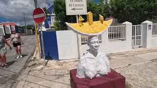 The art of Willemstad. Walkthrough Ottrabanda and Punda. Very  colorful houses.