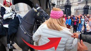 ‼️‍️ASTONISHING MOMENT! Lady Guard Calms SPOOKED Horse in a Dramatic Scene''