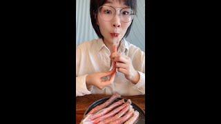 Trying Halle Burns’s rice paper candy straw with watermelon 