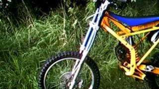 Extreme Downhill Kawasaki KX125 mountain bike with Rohloff Speedhub gearbox