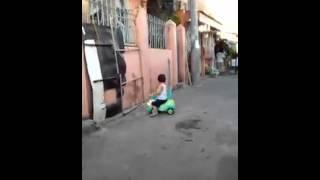 Jeko angelo griño lenon playing his bike cart :)