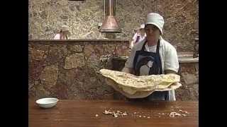 Lavash, the preparation, meaning and appearance of traditional Armenian bread