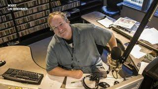 WXRT Radio in Chicago pays tribute to DJ Lin Brehmer after death from cancer