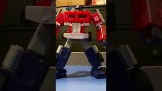 Legacy United G1 Optimus Prime