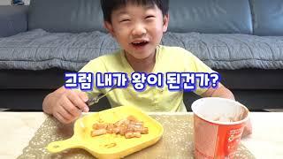 Baby shark mukbang  핑크퐁 아기상어 떡볶이 매콤 짜장 궁중 먹방 마돌도리TV