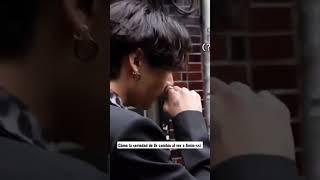 La seriedad, a cambio de una sonrisa al ver a la persona que te hace feliz 