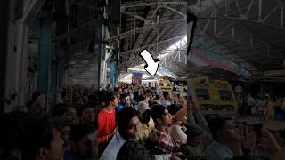 Fans take over Mumbai trains - Team India Victory parade 2024