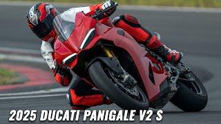 2025 Ducati Panigale V2 S – Walkaround, Exhaust Sound and Accessories!