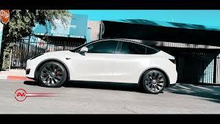 GREAT LOOKING TESLA MODEL Y wrapped in Satin Frozen Vanilla and GLOSS BLACK