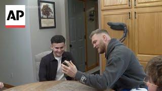 Detroit Lions star Aidan Hutchinson surprises injured Marine with tickets to Thanksgiving game