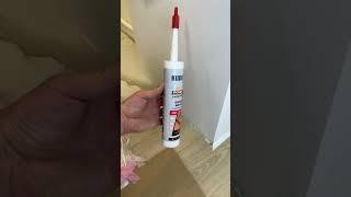 Какой клей использовать для обычных и алюминиевых микроплинтусов