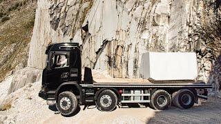 Scania G500 XT 8x8 rockt die Marmorsteinbrüche von Carrara