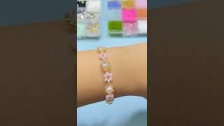 Pinky beaded bracelet #beadsbracelet #jewelrytutorial #vlog #handmadejewelry #beadedbracelet #shorts