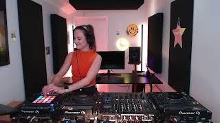 Deep & Progressive Mix - AmyElle Twitch Stream 16.10.24