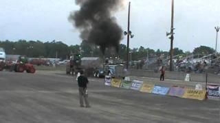 Jerry Hairhoger pulling his Kenworth at Meadville