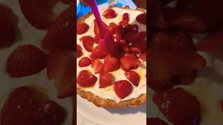 Strawberry cream tart with Philadelphia and whipped cream ️ #shorts #cucinafacile #italy #food