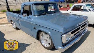 1971 Dodge D100 Sweptline with HEMI