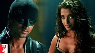 Scene | Sunehri Entry | Dhoom:2 | Hrithik Roshan | Aishwarya Rai