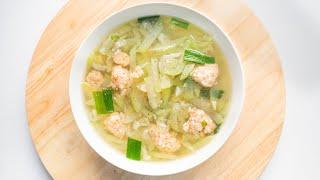 Vietnamese Opo Squash and Shrimp Soup (Canh Bầu Tôm)