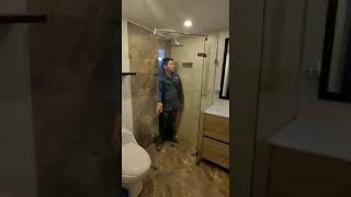 DIVISIONES DE BAÑO EN VIDRIO TEMPLADO EN BOGOTA SISTEMA HEXAGONAL- INGEVIDRIOS-3102660502