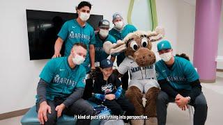 Mariners Players and Coaches Visit Seattle Children's Hospital