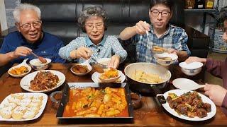 Grandma’s tteokbokki, sundae, and tofu sushi mukbang (recipe)