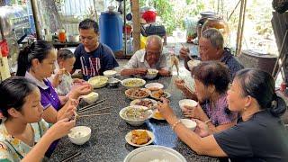 Canh Chua Bông Súng Ma Với Cá Linh | Vinh & Truyen