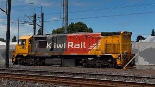 DFB 7295 light loco (broken down) entering Te tapa yard Hamilton North Island Main Trunk