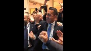 Di Maio esulta, il Movimento 5 Stelle è avanti al Senato